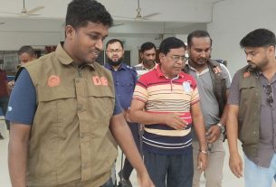 চিকিৎসার জন্য ভারতে যাওয়ার পথে আওয়ামী লীগ নেতা এম এ খালেক গ্রেপ্তার