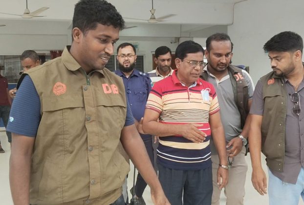 চিকিৎসার জন্য ভারতে যাওয়ার পথে আওয়ামী লীগ নেতা এম এ খালেক গ্রেপ্তার