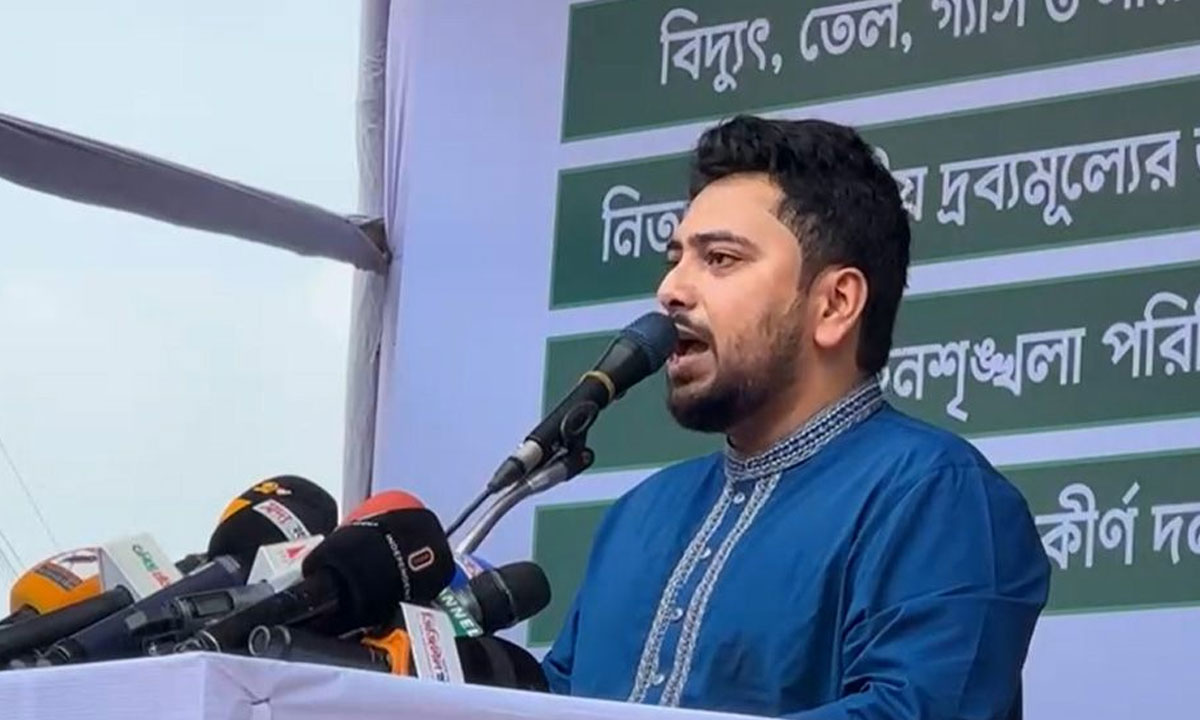 লংমার্চে বাধা দিলে ৬ দফা দাবি ১ দফায় পরিণত হবে: নাহিদ ইসলাম