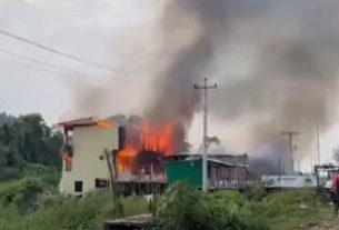 কক্সবাজারের ইনানীতে টুপটুপ রিসোর্টে অগ্নিকাণ্ড, নিহত ৫