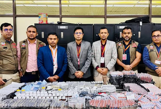 শাহজালাল বিমানবন্দর ও কমলাপুরে ১.১৩ কোটি টাকার পণ্য জব্দ