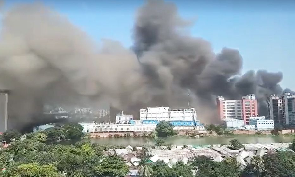 টঙ্গীর চেরাগআলীতে ওষুধ কারখানায় আ'গু'ন, ৮ ইউনিট কাজ করছে