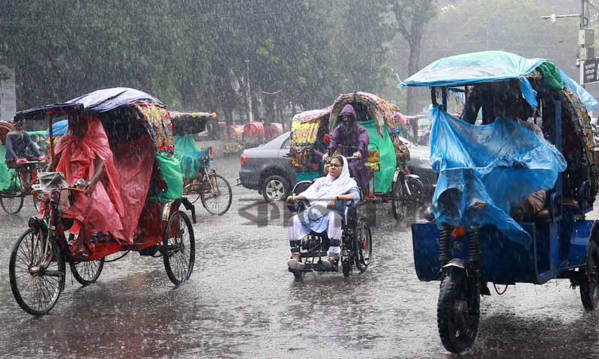 দেশজুড়ে বজ্রবৃষ্টির আভাস, কোথাও ভারি বর্ষণের শঙ্কা
