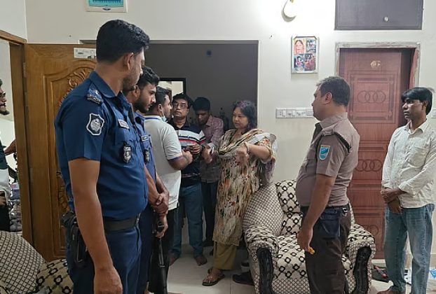 পূজার ছুটি শেষে বাসায় ফিরে দেখেন, ৫০ লাখ টাকা ও ৮ ভরি স্বর্ণালংকার চুরি