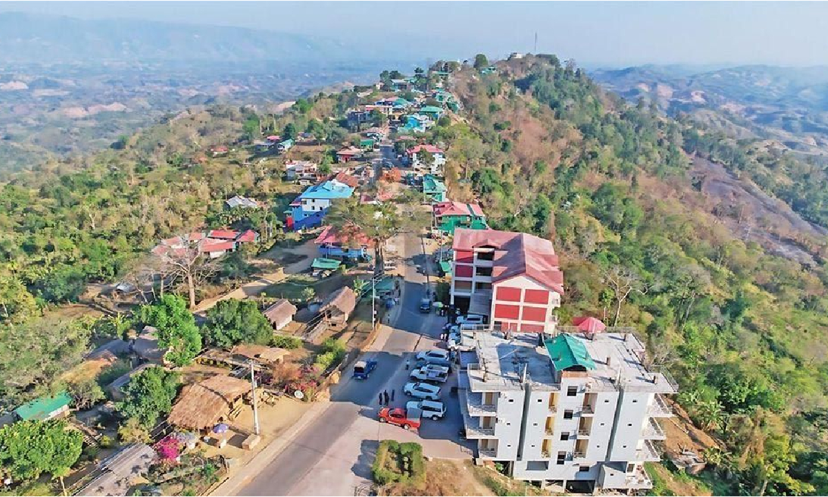 সাজেকে পঞ্চম দিনের অ'ব'রো'ধ, অনিশ্চয়তায় পর্যটন ব্যবসা
